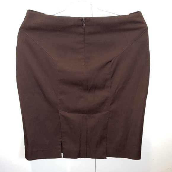 Vest and matching skirt set - excellent condition - Picture 8 of 9